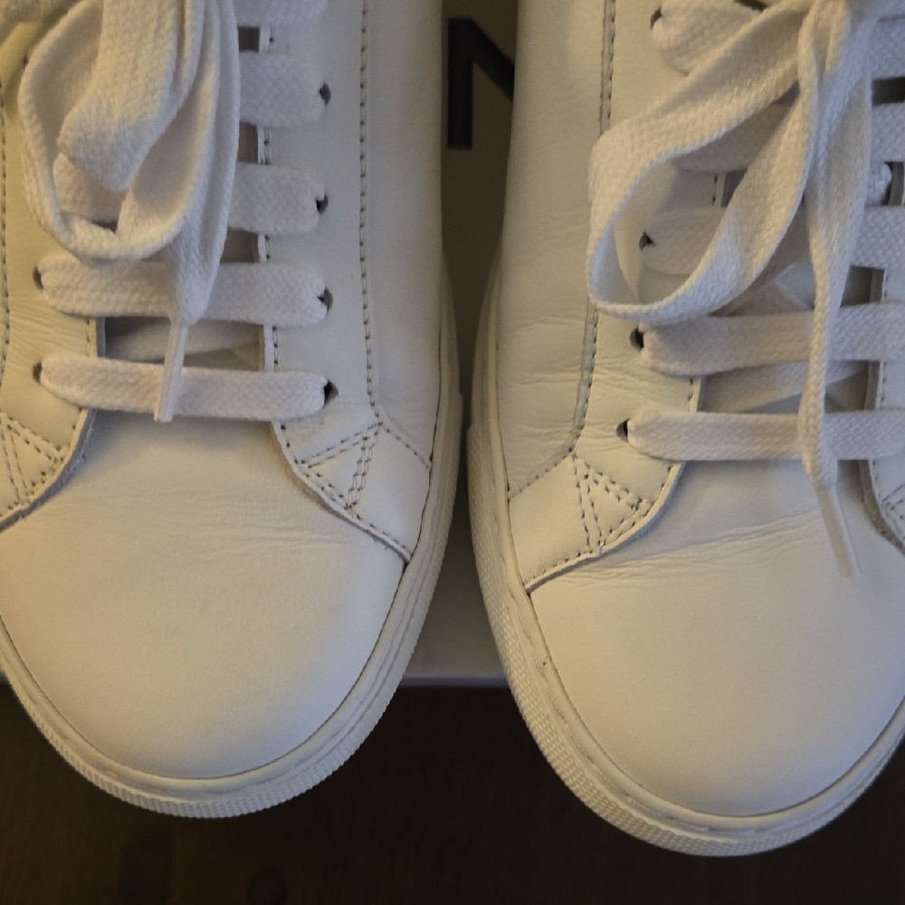 AUTHENTIC Givenchy White Leather Sneakers with Black Detail - Picture 3 of 8